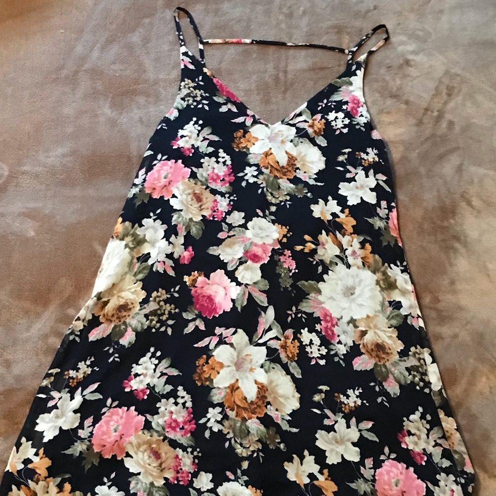 Tobi floral top